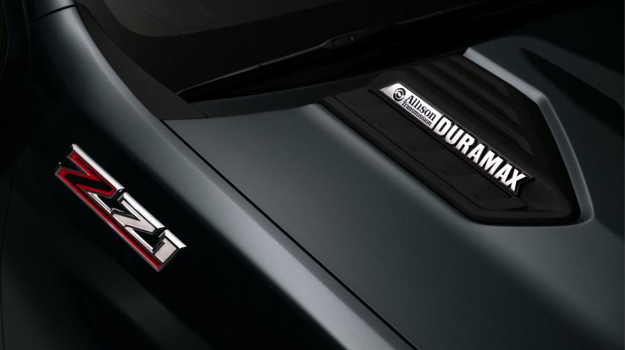 Детали экстерьера Chevrolet Silverado 2500 HD LT Z71 Crew Cab 2019 года  (фото 2 из 12)